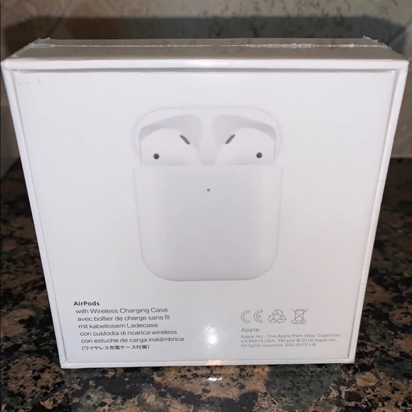 Apple AirPods 2nd with wireless Charging Case - Picture 4 of 4